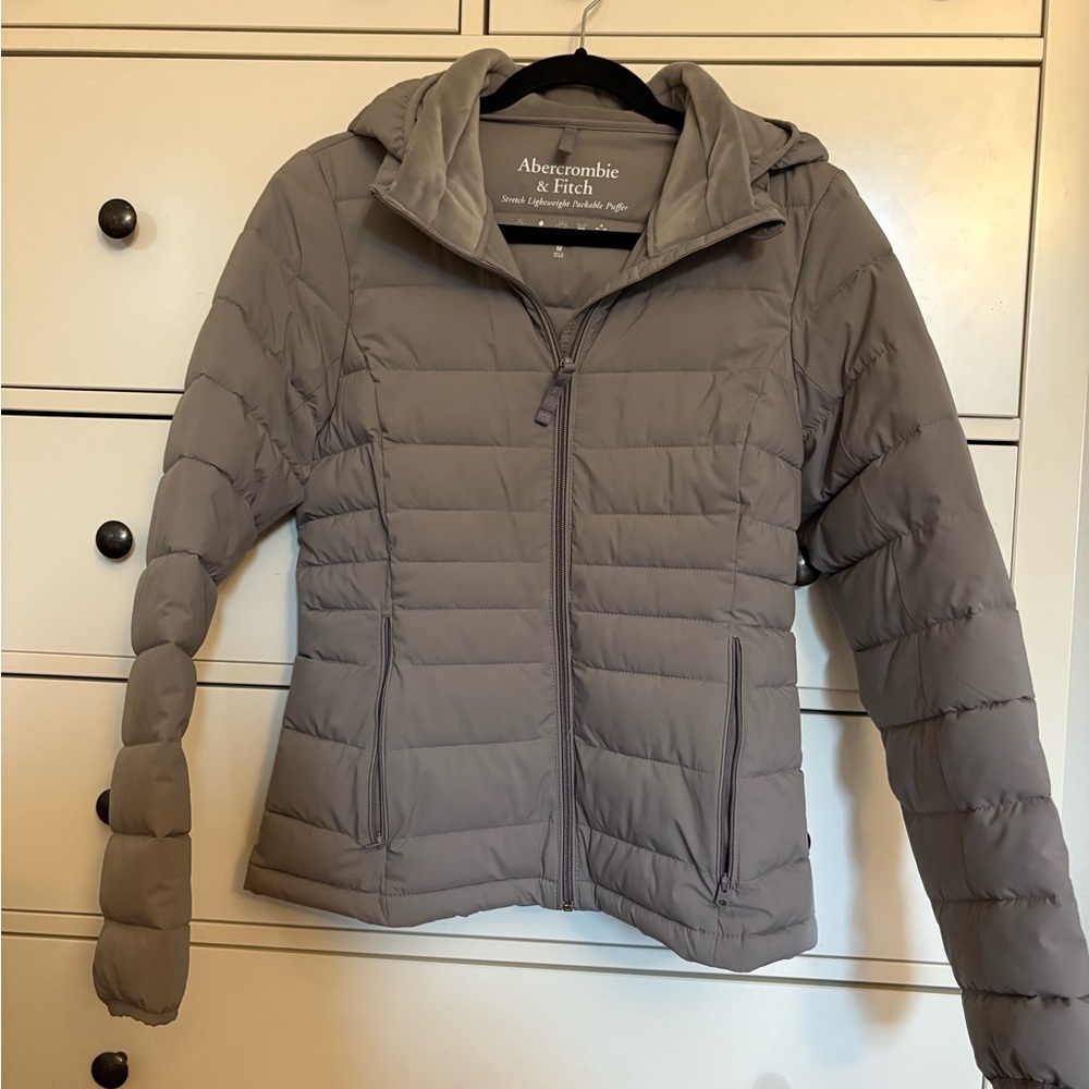 Abercrombie & Fitch Women's Gray Puffer Jacket